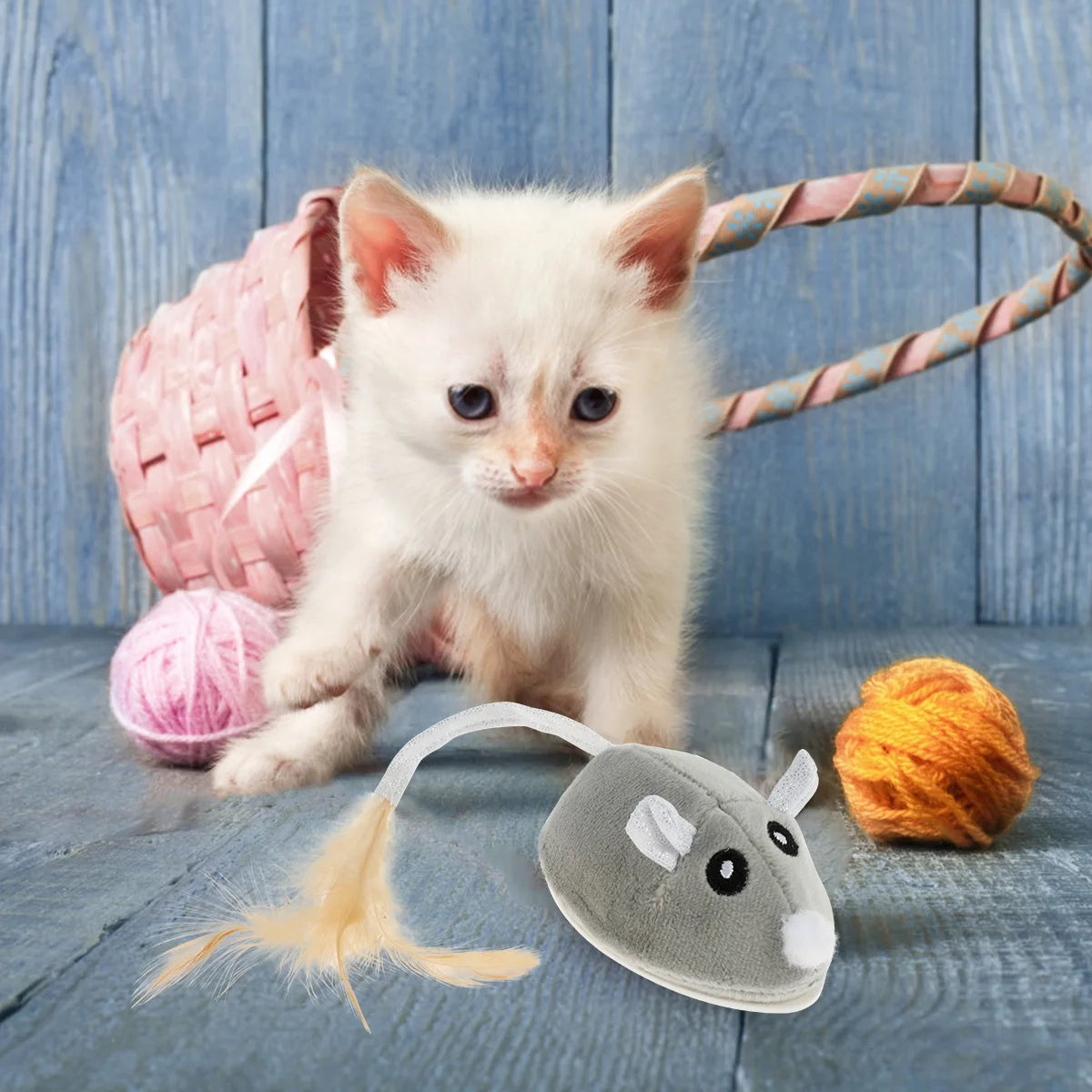 Cat Interactive Mouse Toy Automatic Electric Mouse Teaser Toy Realistic Kitten Feather Toy Random Moving Mouse Cat Toy with Feather Tail USB Rechargeable Toy for Pets